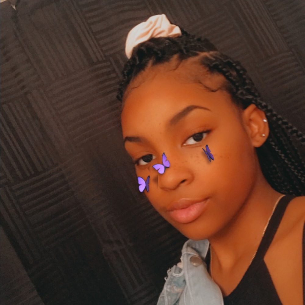 Meet your Posher, Daniya